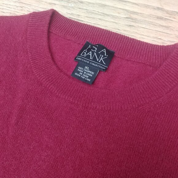 Jos A Bank Men XL 100% cashmere soft dark red crewneck sweater - Picture 3 of 12